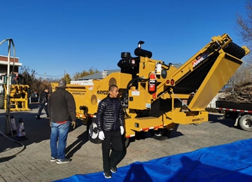 2019年，长春市伊通河设施维护处采购一台Rayco大型粉碎机1754.